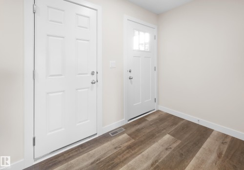 752 Berg Loop, Leduc, AB - Indoor Photo Showing Other Room