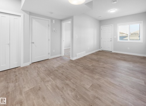 752 Berg Loop, Leduc, AB - Indoor Photo Showing Other Room
