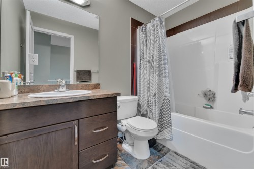 1651 28 Street, Edmonton, AB - Indoor Photo Showing Bathroom