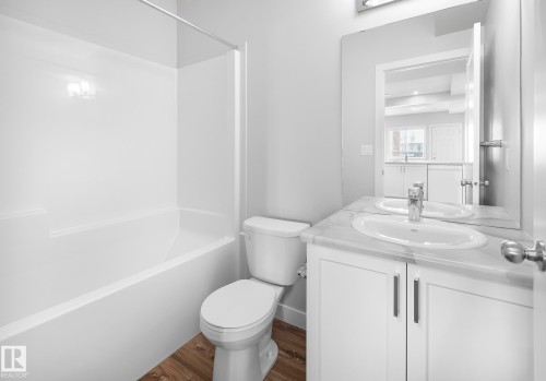 760 Berg Loop, Leduc, AB - Indoor Photo Showing Bathroom