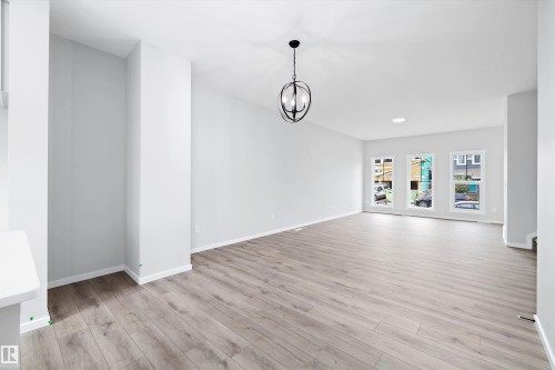 5723 Hawthorn Common, Edmonton, AB - Indoor