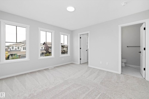 5723 Hawthorn Common, Edmonton, AB - Indoor Photo Showing Other Room