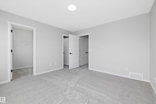 5723 Hawthorn Common, Edmonton, AB - Indoor Photo Showing Other Room