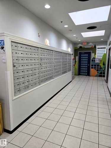 607 10024 Jasper Avenue, Edmonton, AB - Indoor Photo Showing Other Room