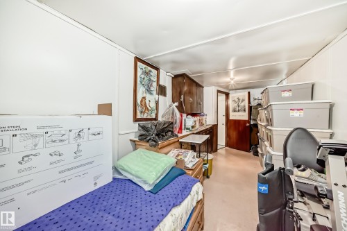 10931 98 Street, Edmonton, AB - Indoor