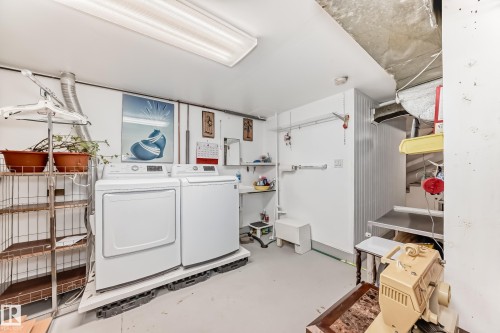 10931 98 Street, Edmonton, AB - Indoor Photo Showing Laundry Room