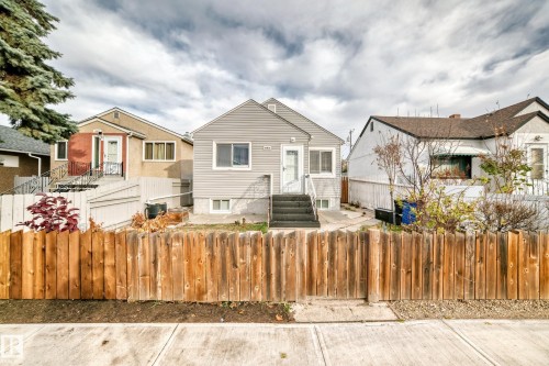 10931 98 Street, Edmonton, AB - Outdoor