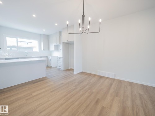 3224 Dallas Schmidt Drive, Edmonton, AB - Indoor