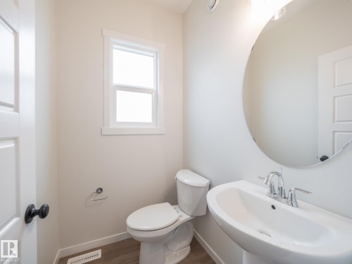 3224 Dallas Schmidt Drive, Edmonton, AB - Indoor Photo Showing Bathroom