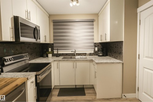 4203 83 Street, Edmonton, AB - Indoor Photo Showing Kitchen