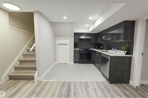 4203 83 Street, Edmonton, AB - Indoor Photo Showing Kitchen