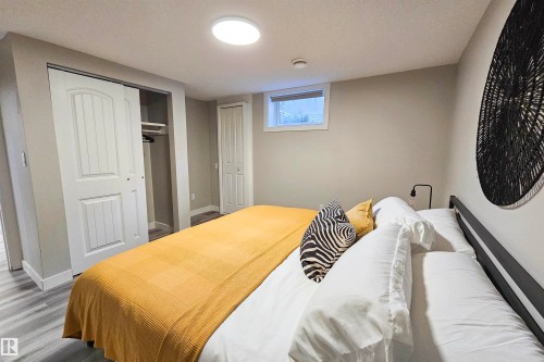 4203 83 Street, Edmonton, AB - Indoor Photo Showing Bedroom