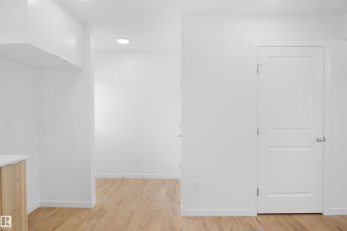 11 Elizabeth Gardens, Spruce Grove, AB - Indoor Photo Showing Other Room