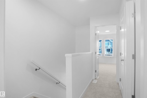 11 Elizabeth Gardens, Spruce Grove, AB - Indoor Photo Showing Other Room