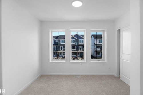 11 Elizabeth Gardens, Spruce Grove, AB - Indoor Photo Showing Other Room