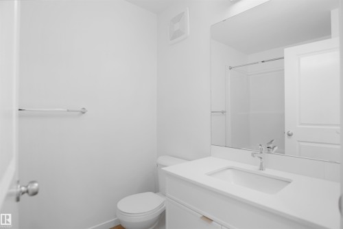 11 Elizabeth Gardens, Spruce Grove, AB - Indoor Photo Showing Bathroom