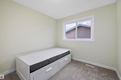 12828 125 Street, Edmonton, AB - Indoor Photo Showing Bedroom