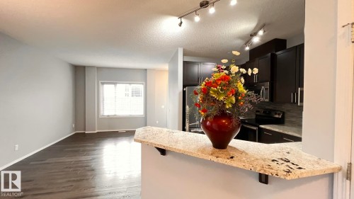 7185 Cardinal Way, Edmonton, AB - Indoor