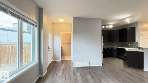 7185 Cardinal Way, Edmonton, AB - Indoor