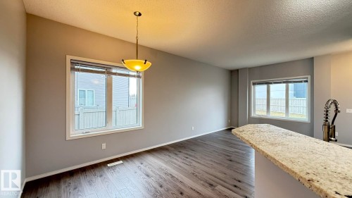 7185 Cardinal Way, Edmonton, AB - Indoor Photo Showing Bedroom
