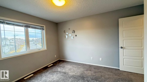 7185 Cardinal Way, Edmonton, AB - Indoor Photo Showing Other Room
