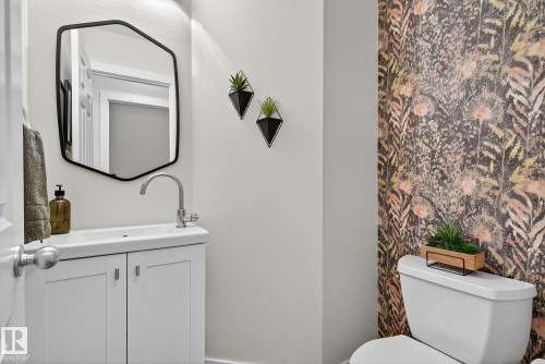 2465 Austin Crescent, Edmonton, AB - Indoor Photo Showing Bathroom