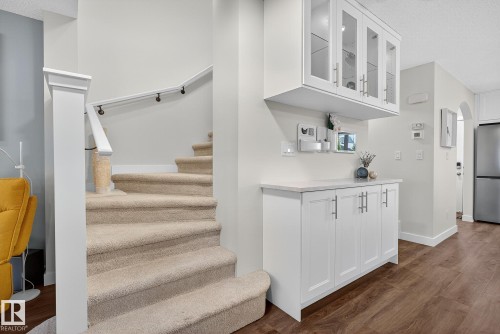 2465 Austin Crescent, Edmonton, AB - Indoor Photo Showing Other Room