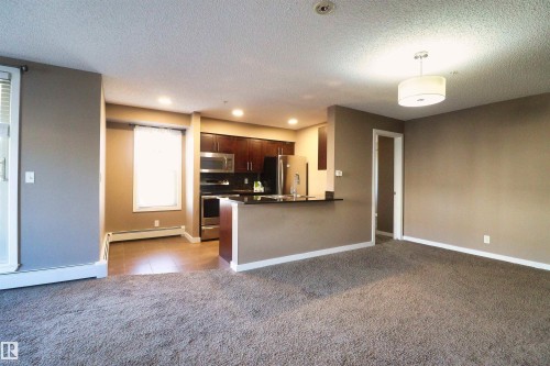 124 12025 22 Avenue, Edmonton, AB - Indoor Photo Showing Kitchen