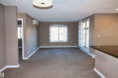 124 12025 22 Avenue, Edmonton, AB - Indoor Photo Showing Other Room