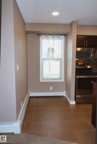 124 12025 22 Avenue, Edmonton, AB - Indoor Photo Showing Other Room