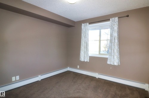 124 12025 22 Avenue, Edmonton, AB - Indoor Photo Showing Other Room