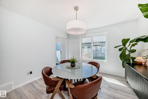 5043 Kinney Link, Edmonton, AB - Indoor Photo Showing Dining Room