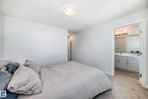 5043 Kinney Link, Edmonton, AB - Indoor Photo Showing Bedroom