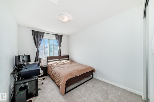 5043 Kinney Link, Edmonton, AB - Indoor Photo Showing Bedroom