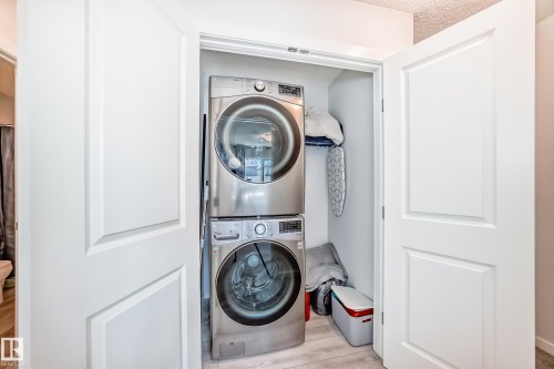 5043 Kinney Link, Edmonton, AB - Indoor Photo Showing Laundry Room