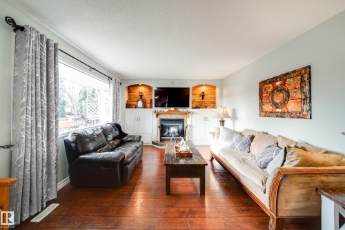 16524 78 Avenue, Edmonton, AB - Indoor Photo Showing Living Room With Fireplace