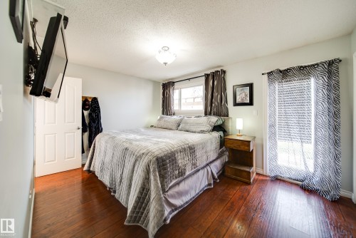 16524 78 Avenue, Edmonton, AB - Indoor Photo Showing Bedroom