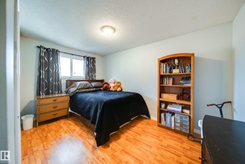 16524 78 Avenue, Edmonton, AB - Indoor Photo Showing Bedroom