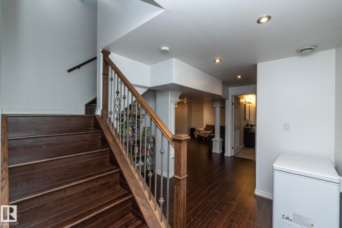 12 Elsinore Place, Edmonton, AB - Indoor Photo Showing Other Room