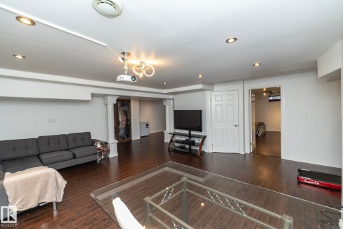 12 Elsinore Place, Edmonton, AB - Indoor