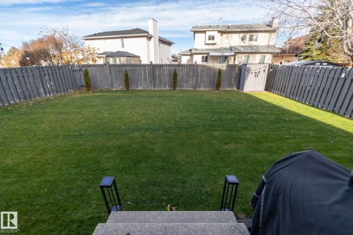 12 Elsinore Place, Edmonton, AB - Outdoor With Backyard