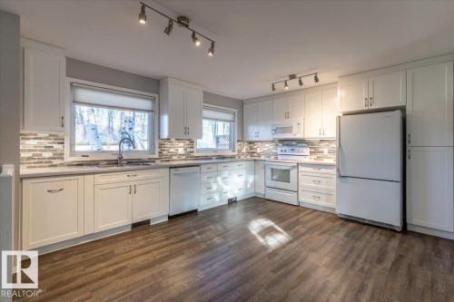 10982 164 Street, Edmonton, AB - Indoor Photo Showing Kitchen