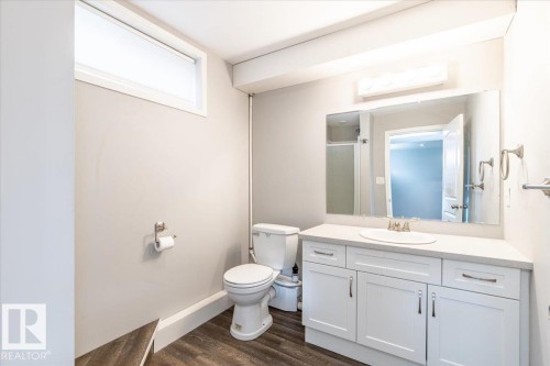 10982 164 Street, Edmonton, AB - Indoor Photo Showing Bathroom