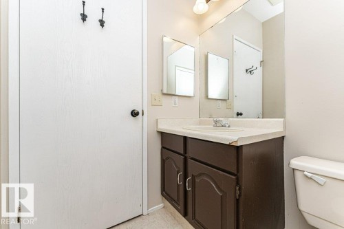 9717 85A Street, Fort Saskatchewan, AB - Indoor Photo Showing Bathroom