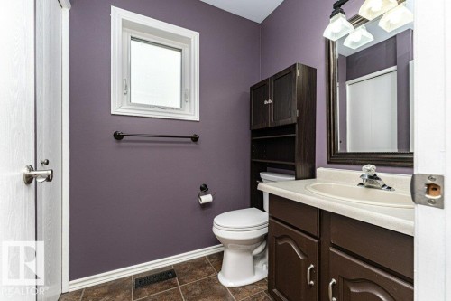 9717 85A Street, Fort Saskatchewan, AB - Indoor Photo Showing Bathroom