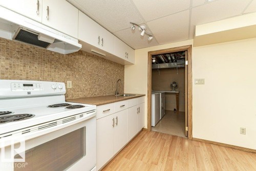 9717 85A Street, Fort Saskatchewan, AB - Indoor Photo Showing Kitchen