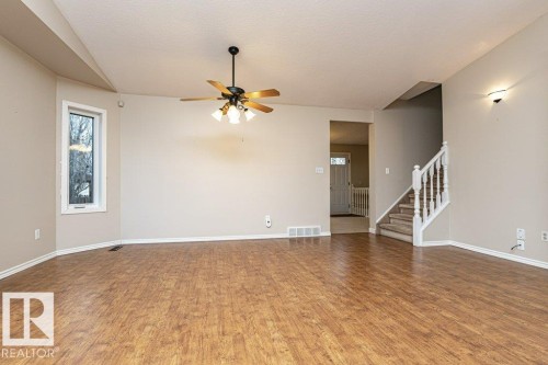 9717 85A Street, Fort Saskatchewan, AB - Indoor Photo Showing Other Room