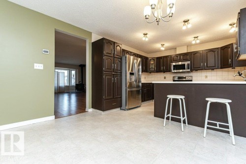 9717 85A Street, Fort Saskatchewan, AB - Indoor Photo Showing Kitchen