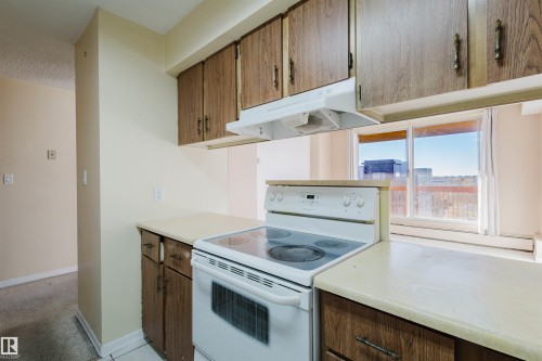 807 12831 66 Street, Edmonton, AB - Indoor Photo Showing Kitchen