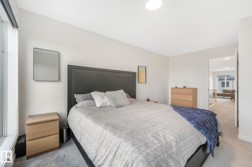 488 38A Street, Edmonton, AB - Indoor Photo Showing Bedroom